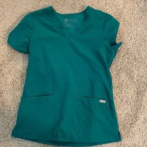 FIGS Hunter Green Two Pocket Scrub Top - barely worn